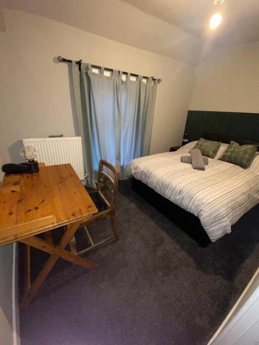 Mountain View Two Bedroom Llwynypia Kültér fotó