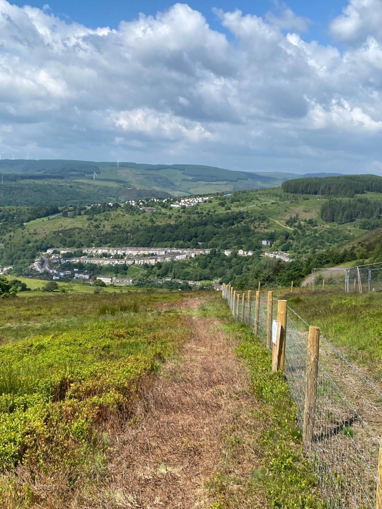 Mountain View Two Bedroom Llwynypia Kültér fotó