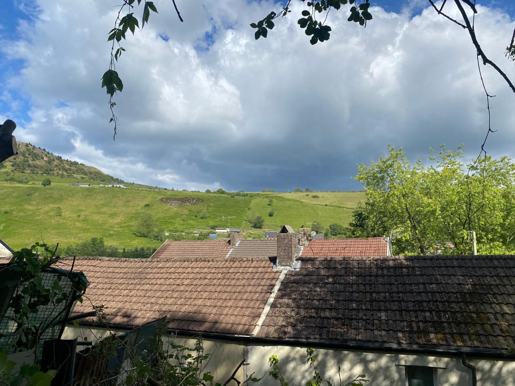 Mountain View Two Bedroom Llwynypia Kültér fotó